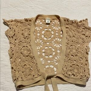 Old Navy Tan Crochet Women Shrug